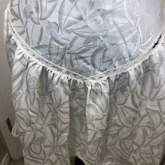 Erika Taylor vintage off white negligee nightgown, size medium - Picture 9 of 16
